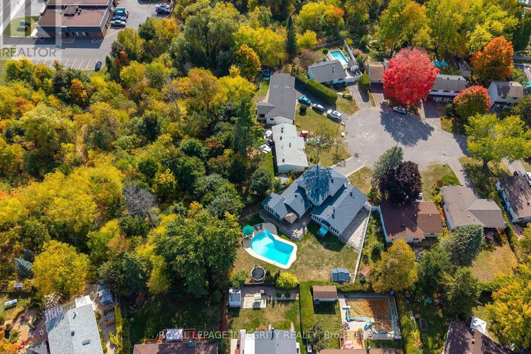 29249716/16-st-andrews-circle/glencairnhazeldean/ottawa/ontario/K2L1L3_47