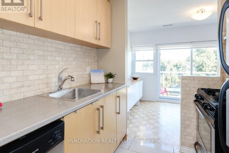 28704637/224-12-corkstown-road/lakeview-park/ottawa/ontario/K2H5B3_10