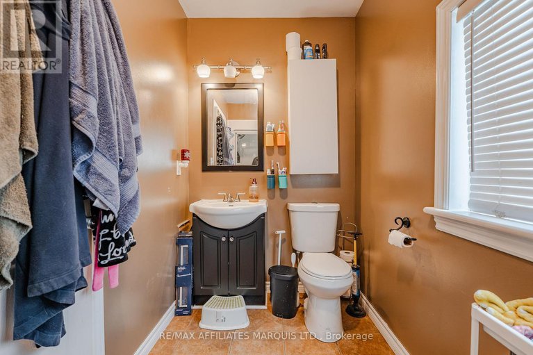 29024844/18-mechanic-street-w/maxville/north-glengarry/ontario/K0C1T0_22