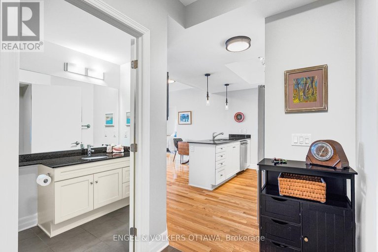 29646080/1106-75-cleary-avenue/woodroffe/ottawa/ontario/K2A1R8_36