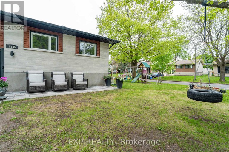 28347663/1885-arizona-avenue/urbandale-acres/ottawa/ontario/K1H6Z5_38