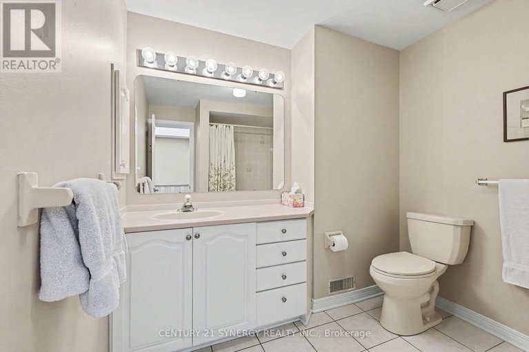 29585165/11-grandcourt-drive/centrepointe/ottawa/ontario/K2G5W9_30