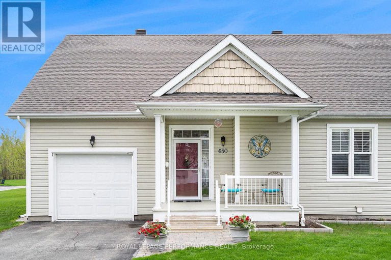 28479506/650-country-trail-private/carlsbad-springs/ottawa/ontario/K0A1K0_3