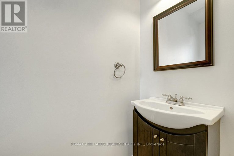 28794659/22-hendrie-court/katimavik/ottawa/ontario/K2L4A4_21