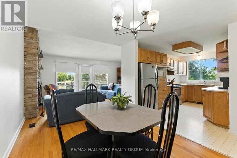 28647826/1127-maitland-avenue/copeland-park/ottawa/ontario/K2C2B8_11