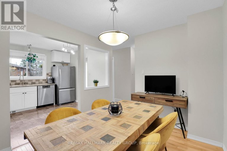 29673890/34-55-bering-court/katimavik/ottawa/ontario/K2L2B8_12