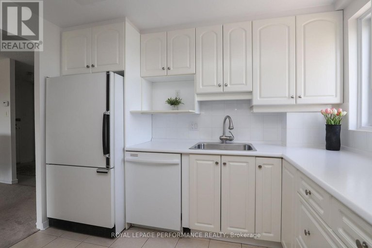 28505384/1002-1171-ambleside-drive/woodroffe/ottawa/ontario/K2B8G6_13