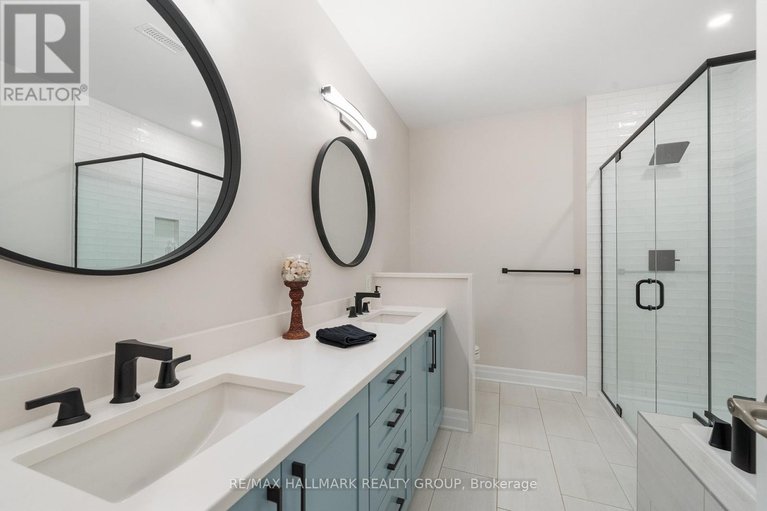 28530471/614-gendarme-circle/mer-bleuebradley-estatesanderson-park/ottawa/ontario/K1W0R1_27