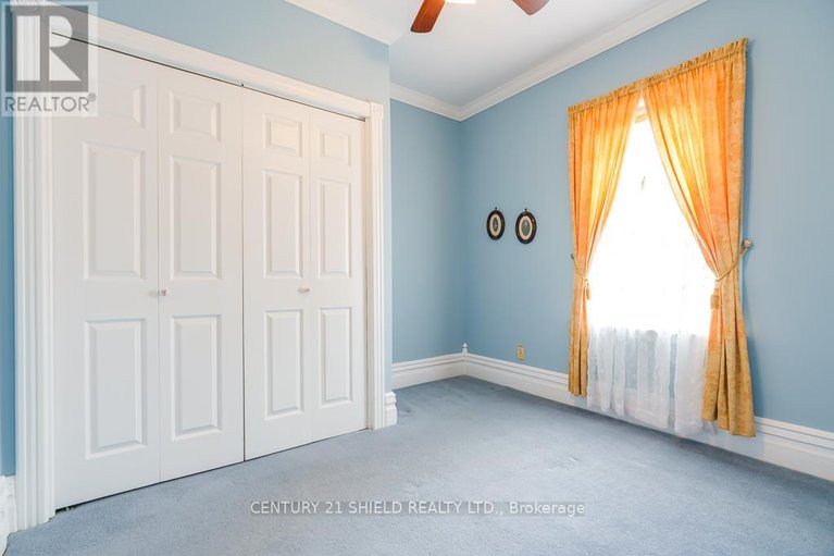 29622783/48-st-george-street-e/alexandria/north-glengarry/ontario/K0C1A0_22