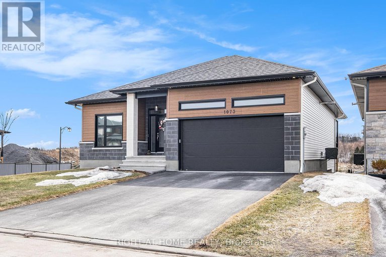 28377904/1073-diamond-street/clarencerockland-twp/clarence-rockland/ontario/K4K0J1_3