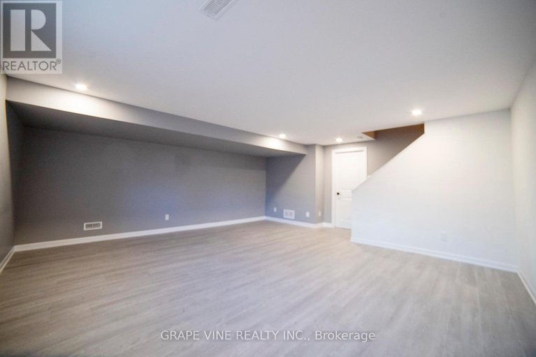 28962954/2057-caltra-crescent/half-moon-bay/ottawa/ontario/K2J6V4_47