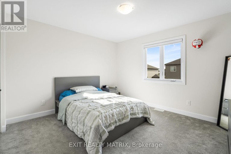 28493432/461-aurora-street/russell-twp/russell/ontario/K4R0L3_17
