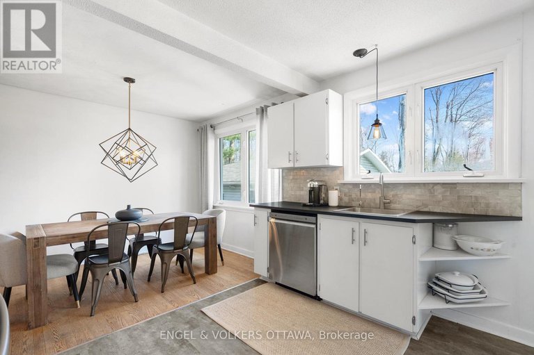 28232001/8-pineglen-crescent/pineglencountry-place/ottawa/ontario/K2E6X7_20