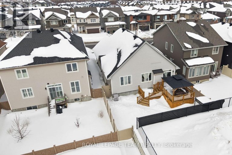29419268/111-dun-skipper-drive/blossom-parkkemp-parkfindlay-creek/ottawa/ontario/K1X0G1_46