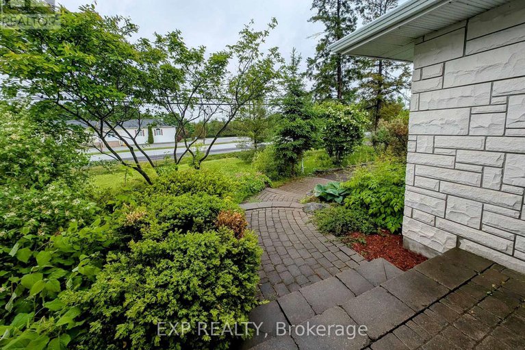 28408914/6974-bank-street/greely/ottawa/ontario/K0A2P0_4