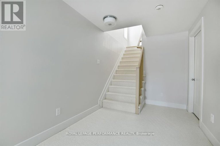 28479504/713-cap-diamant-way/camelot/ottawa/ontario/K4A1J6_22