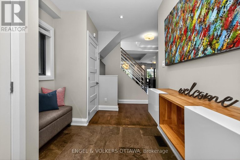 28849815/316-fairmont-avenue/civic-hospital/ottawa/ontario/K1Y1Y8_4