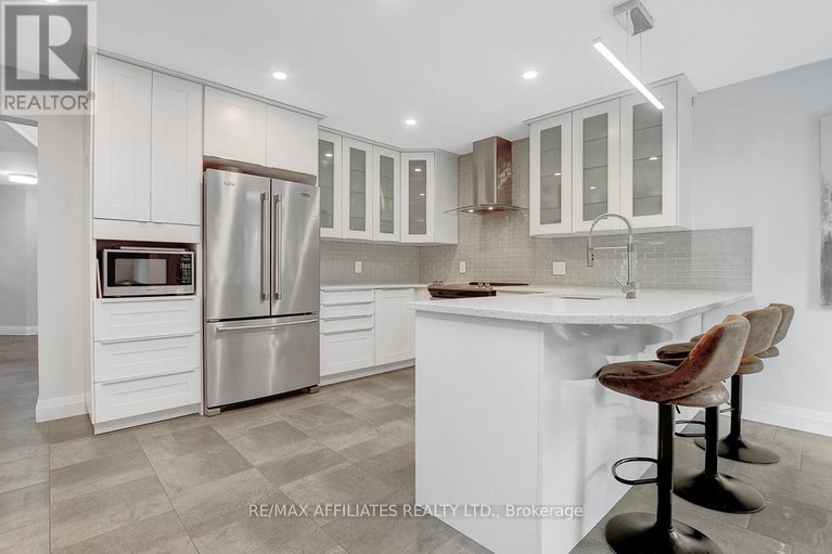 28483640/31-spur-avenue/bridlewood/ottawa/ontario/K2M2R9_18