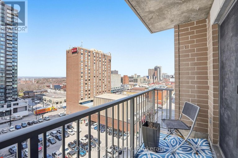 29649227/910-200-besserer-street/sandy-hill/ottawa/ontario/K1N0A7_23