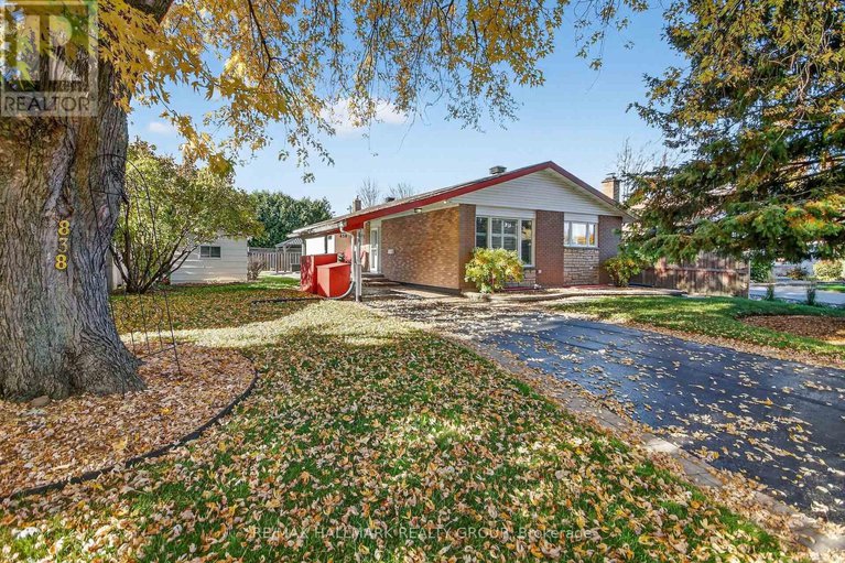 29053802/838-balsam-drive/chatelaine-village/ottawa/ontario/K1E1B7_2