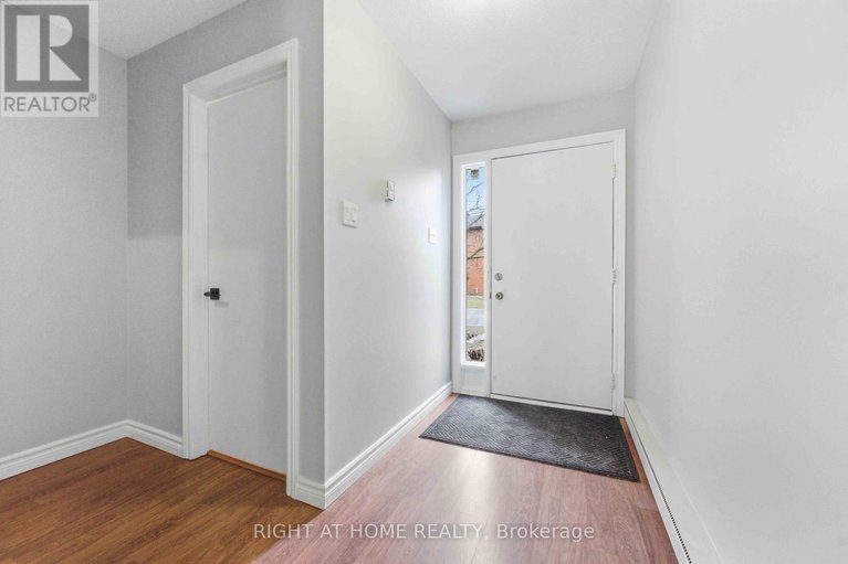 29541775/4-chisholm-court/beaverbrook/ottawa/ontario/K2K1E2_3