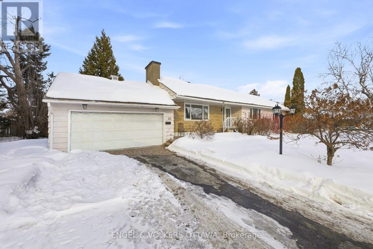 29371717/49-inverness-avenue/borden-farmstewart-farmcarleton-heightsparkwood-hills/ottawa/ontario/K2E6N6_2