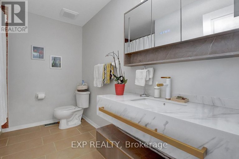 29100395/228-hidden-meadow-avenue/blossom-parkkemp-parkfindlay-creek/ottawa/ontario/K1T0C2_38