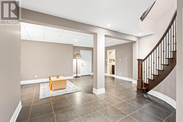 28452821/6132-pebblewoods-drive/greely/ottawa/ontario/K4P0A1_35
