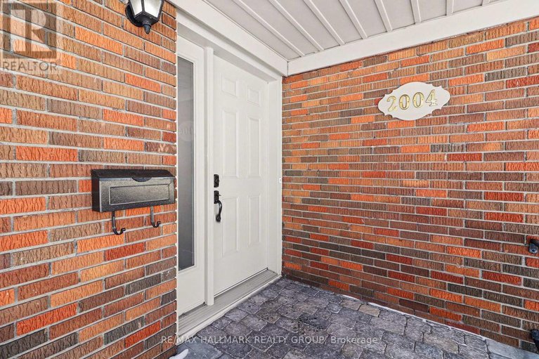 29339650/2004-dorval-avenue/elmvale-acres/ottawa/ontario/K1G2N8_30