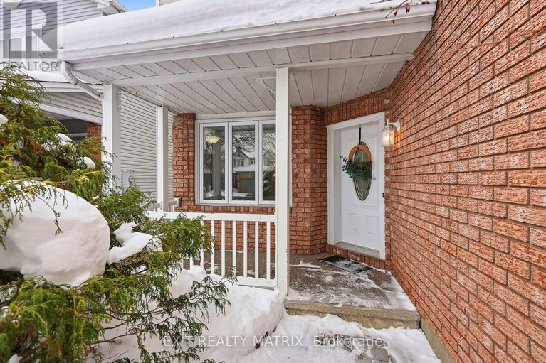 29346779/727-brome-crescent/fallingbrookridgemount/ottawa/ontario/K4A3G8_2