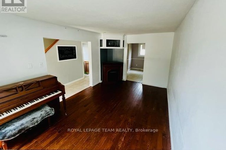 29666146/183-mcelroy-drive/glencairnhazeldean/ottawa/ontario/K2L1X7_5