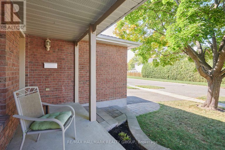 29314461/1743-silver-bark-avenue/orleanssunridge/ottawa/ontario/K1C7A8_4