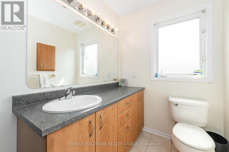 28749902/261-parkrose-private/chatelaine-village/ottawa/ontario/K4A0N8_24