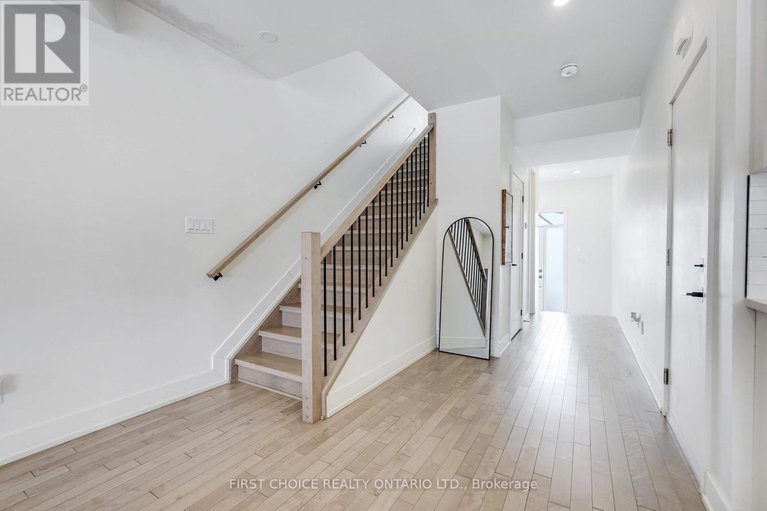 29428404/269-queen-mary-street/overbrookcastle-heights/ottawa/ontario/K1K1X1_6