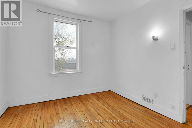 28322285/293-powell-avenue/west-centre-town/ottawa/ontario/K1S2A6_22