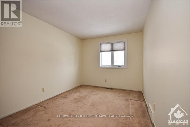 28600094/1883-des-prairies-avenue/queenswood-heights-south/ottawa/ontario/K1E2R5_28
