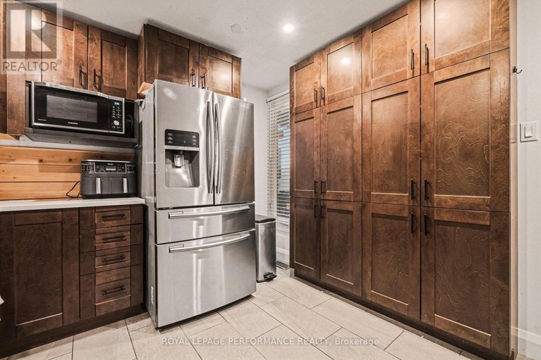 29377757/76-1722-lafrance-drive/queenswood-heights-south/ottawa/ontario/K1E2H2_7