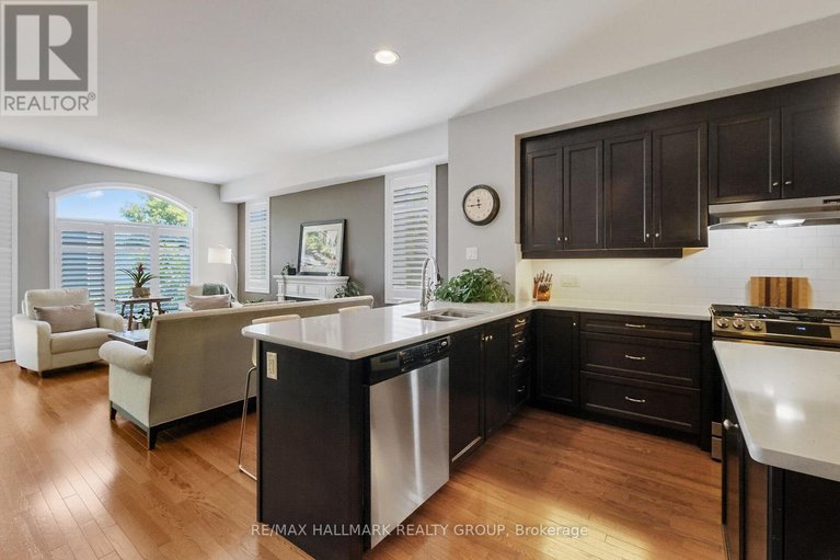 28645082/32-mccooeye-lane/stittsville-central/ottawa/ontario/K2S1B9_18