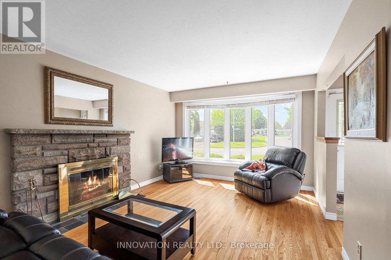 28409524/40-hadley-circle/bells-corners/ottawa/ontario/K2H6N9_6