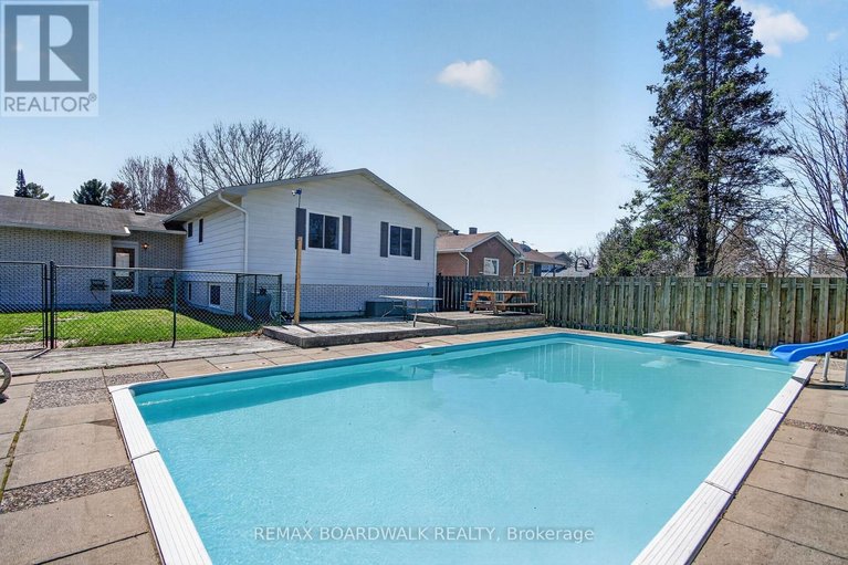 29666453/103-christopher-hamilton-street/richmond/ottawa/ontario/K0A2Z0_2