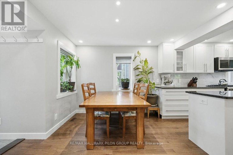 28912445/84-eastpark-drive/blackburn-hamlet/ottawa/ontario/K1B4A4_8