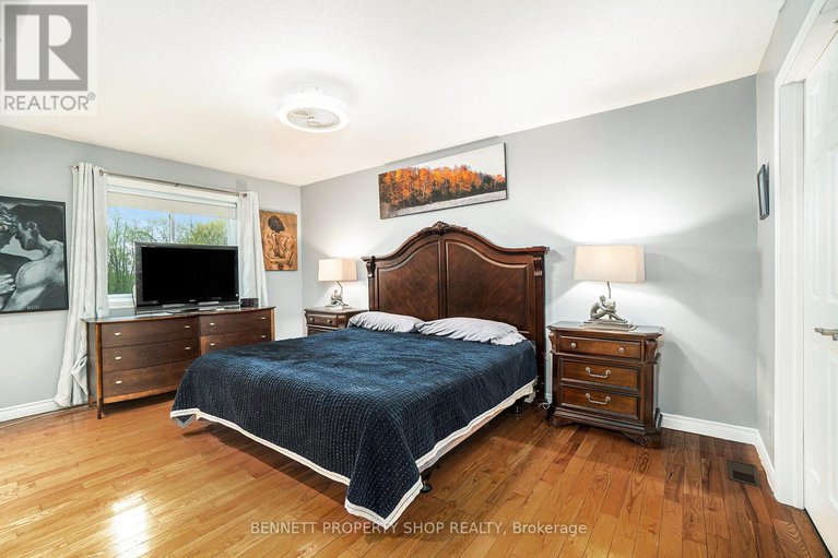 28309432/39-front-street-e/alexandria/north-glengarry/ontario/K0C1A0_17