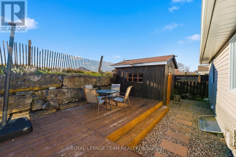 29081356/116-mclachlin-street-s/arnprior/arnprior/ontario/K7S3Y5_42