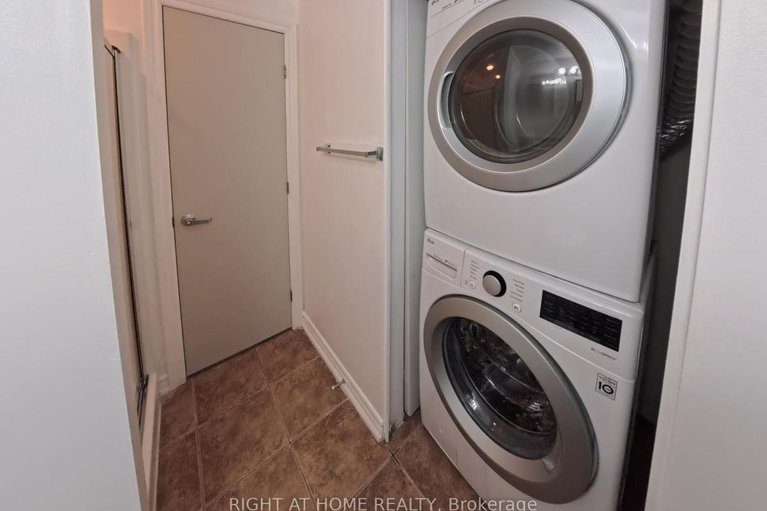 29185277/1901-234-rideau-street/sandy-hill/ottawa/ontario/K1N0A9_16