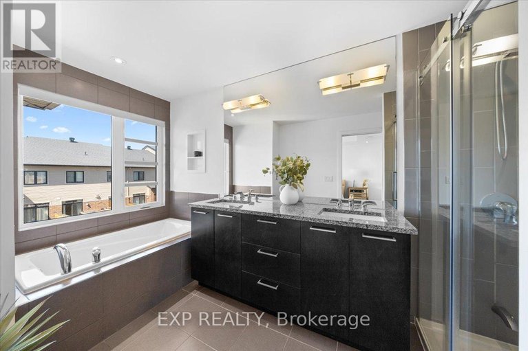 29639799/769-brian-good-avenue/riverside-southgloucester-glen/ottawa/ontario/K4M0E3_18