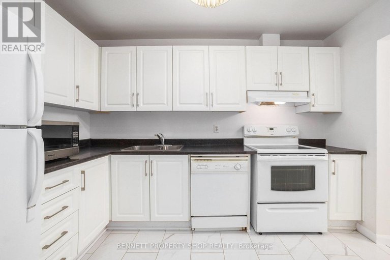 29112457/105-1585-goth-avenue/sawmill-creektimbermill/ottawa/ontario/K1T1E3_11