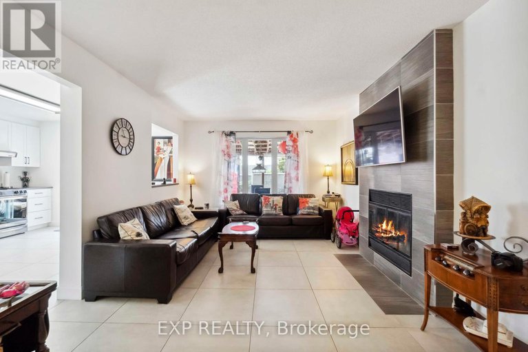 28986879/2092-legrand-crescent/queenswood-heights-south/ottawa/ontario/K1E3T6_4
