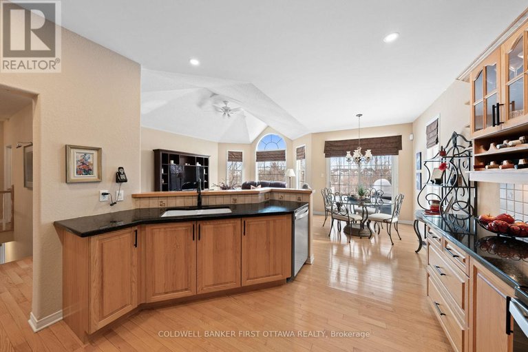 29386264/19-fencerow-way/stonebridge/ottawa/ontario/K2J4X8_23