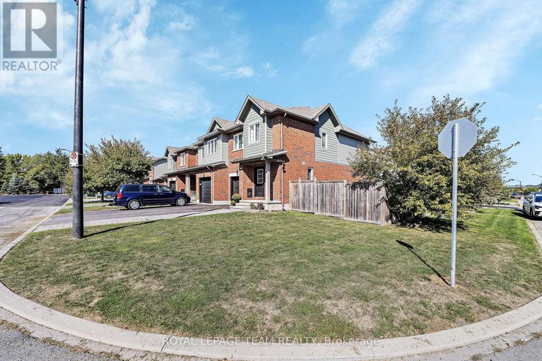 28967262/430-haresfield-court/riverside-southgloucester-glen/ottawa/ontario/K4M0B6_4
