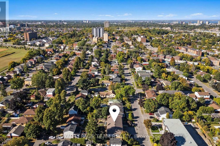 28893741/1308-summerville-avenue/carlington/ottawa/ontario/K1Z8G8_5